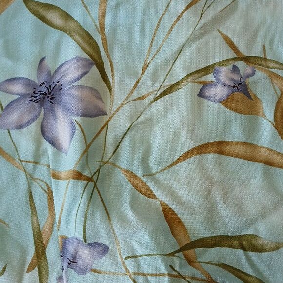 Caribbean Joe Womens Hawaiian Cropped Shirt- Tie Knot Crystal Blue-Floral MEDIUM - Picture 13 of 16